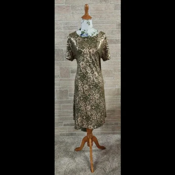 green emerald velvet dress Alina Nap Dress – lularoe main image 1